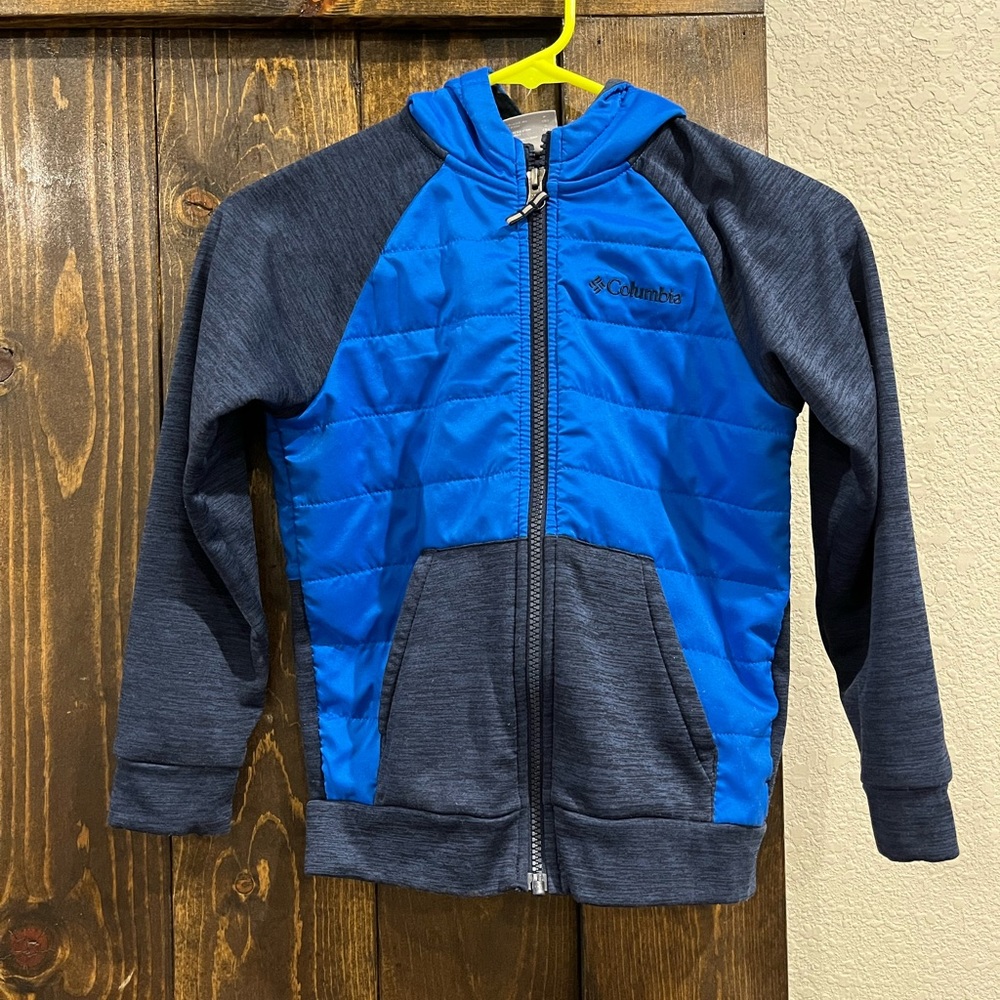 🐟Blue Columbia boys size small/8 zip up hoodie🐟